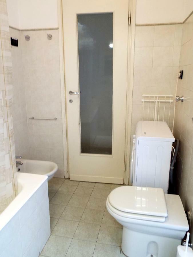 Lacaralele Apartment Milano Ngoại thất bức ảnh